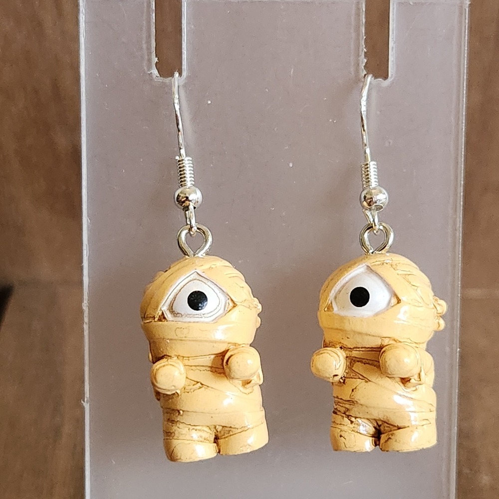 Handmade‎ Mummy Drop Earrings Beige Monster Spooky Jewelry One Eye Dangle